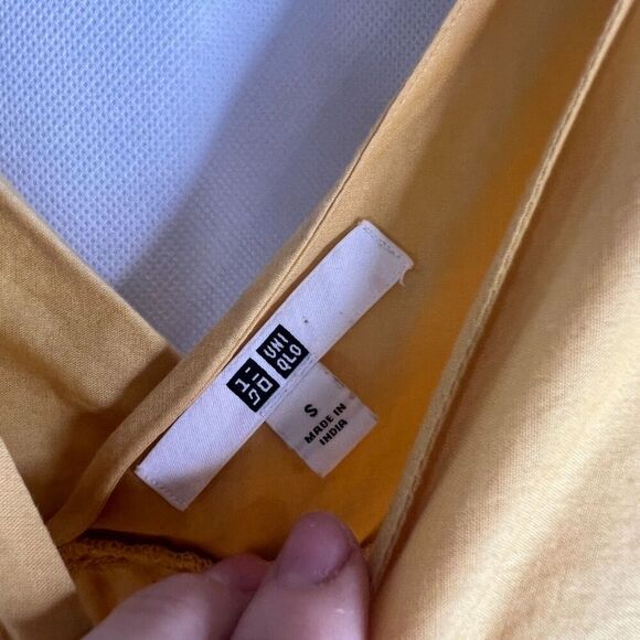 Uniqlo Vneck Wide Tank Sleeve Eyelet Scallop Hem Yellow Cotton Boho Top Sz Small - Picture 5 of 8